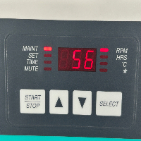 New Brunswick Innova 2100 Platform Shaker image 3